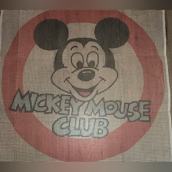 MICKEY MOUSE CLUB LATCH HOOK CANVAS By Paragon Needlepoint - Picture 4 of 10